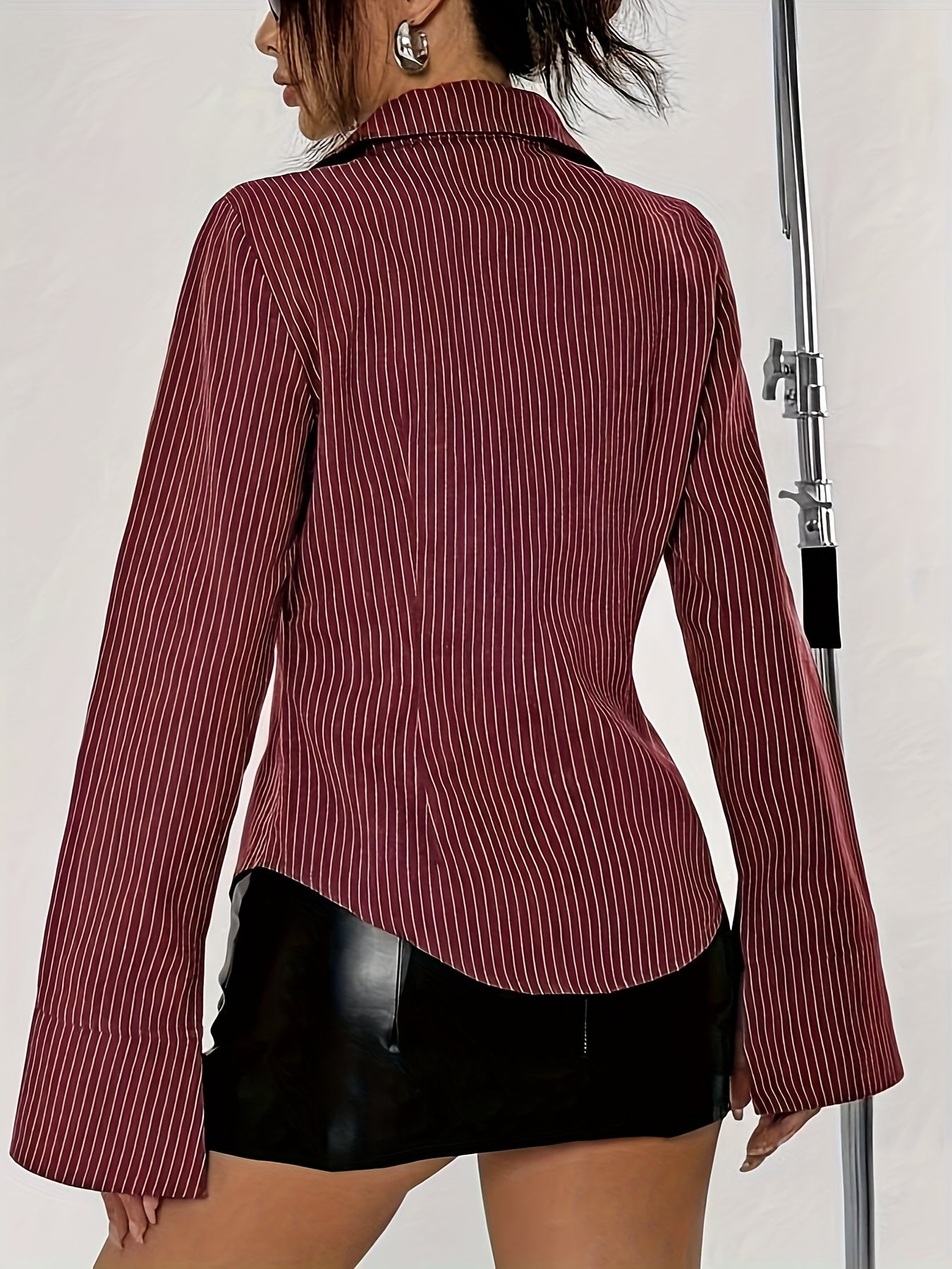 New Women'S Casual Striped Shirt Cardigan for Spring And Summer with Long Sleeves And Buttons.
